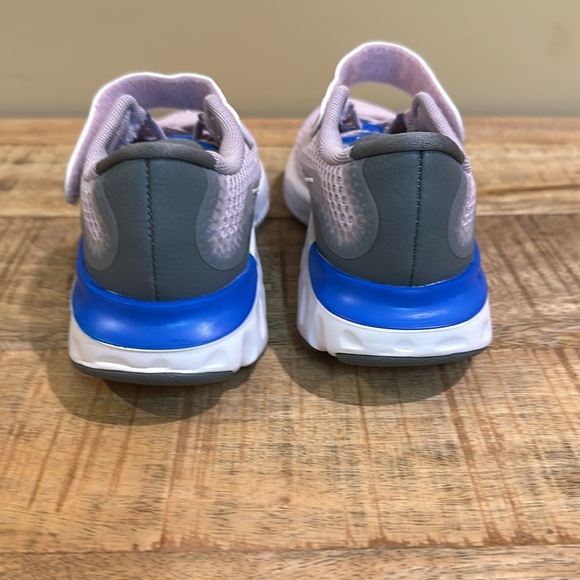 Nike renew run kids sz 12 shoes, never worn.  Light purple, blue and grey. - Picture 6 of 7